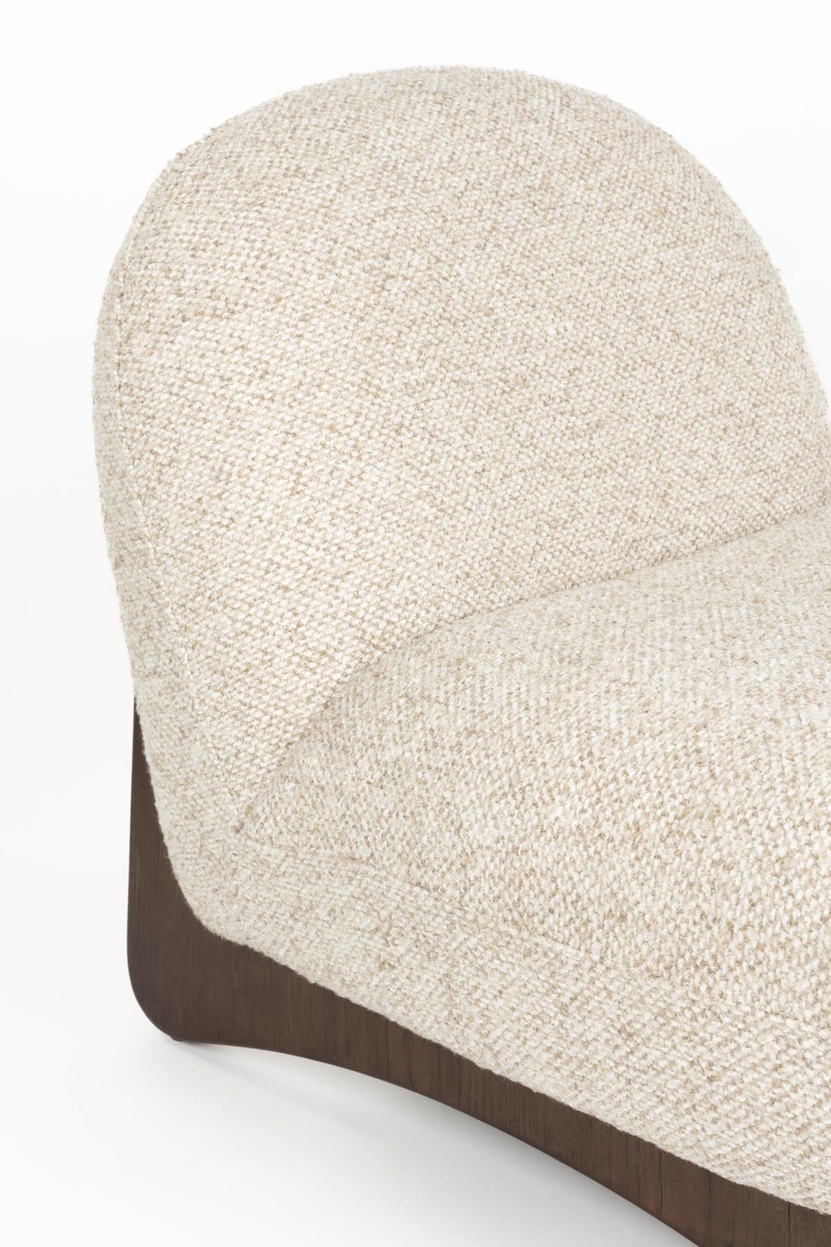 Sessel Loom in Beige präsentiert im Onlineshop von KAQTU Design AG. Sessel ist von Dutchbone