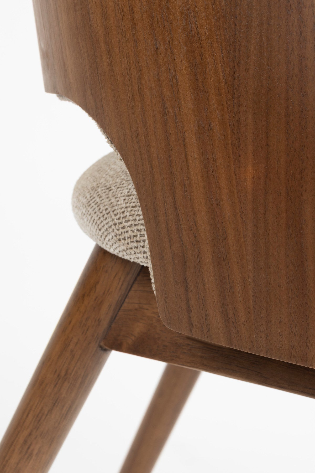 Stuhl Velore in Beige präsentiert im Onlineshop von KAQTU Design AG. Stuhl ist von Dutchbone