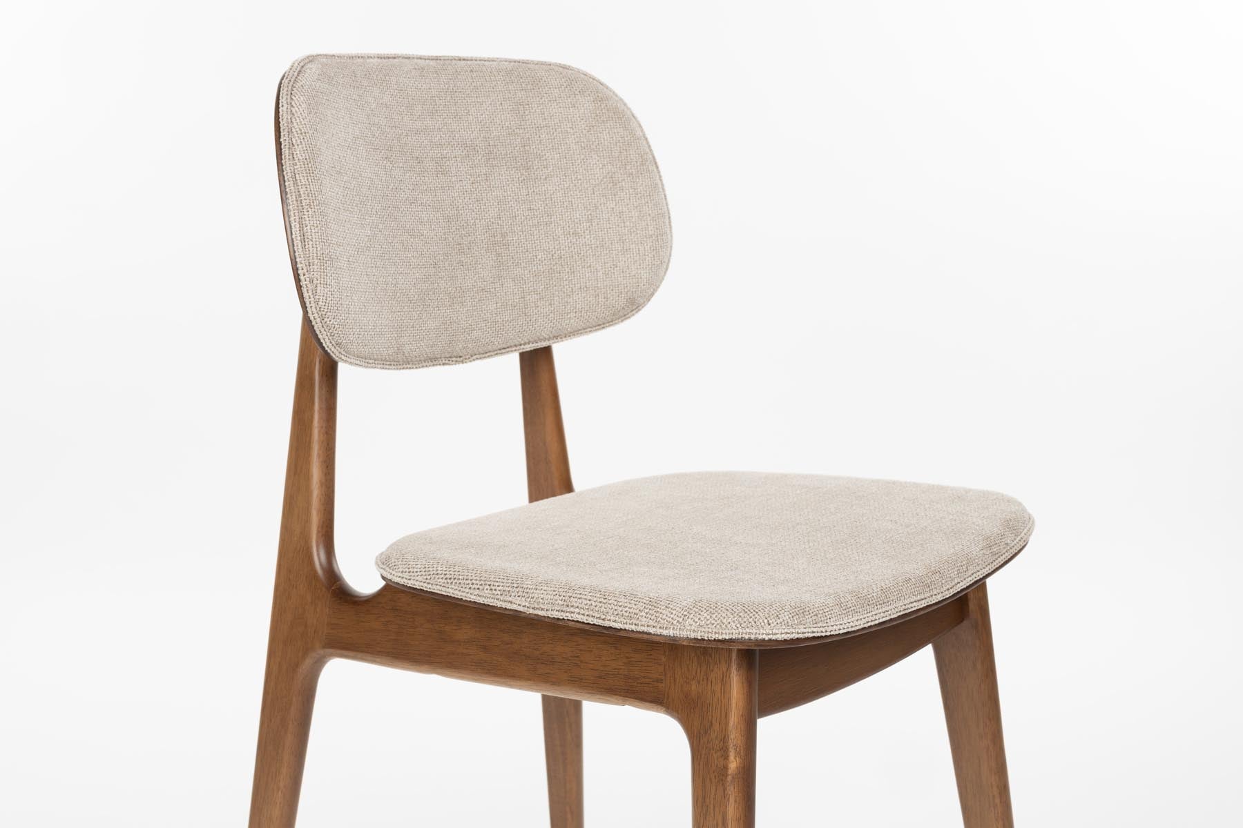 Stuhl Marais in Braun präsentiert im Onlineshop von KAQTU Design AG. Stuhl ist von Dutchbone
