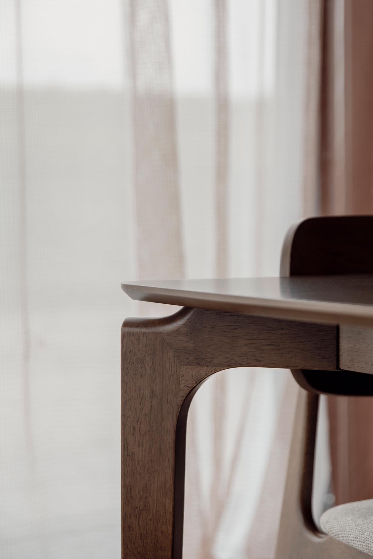 Esstisch Savone in Braun präsentiert im Onlineshop von KAQTU Design AG. Esstisch ist von Dutchbone