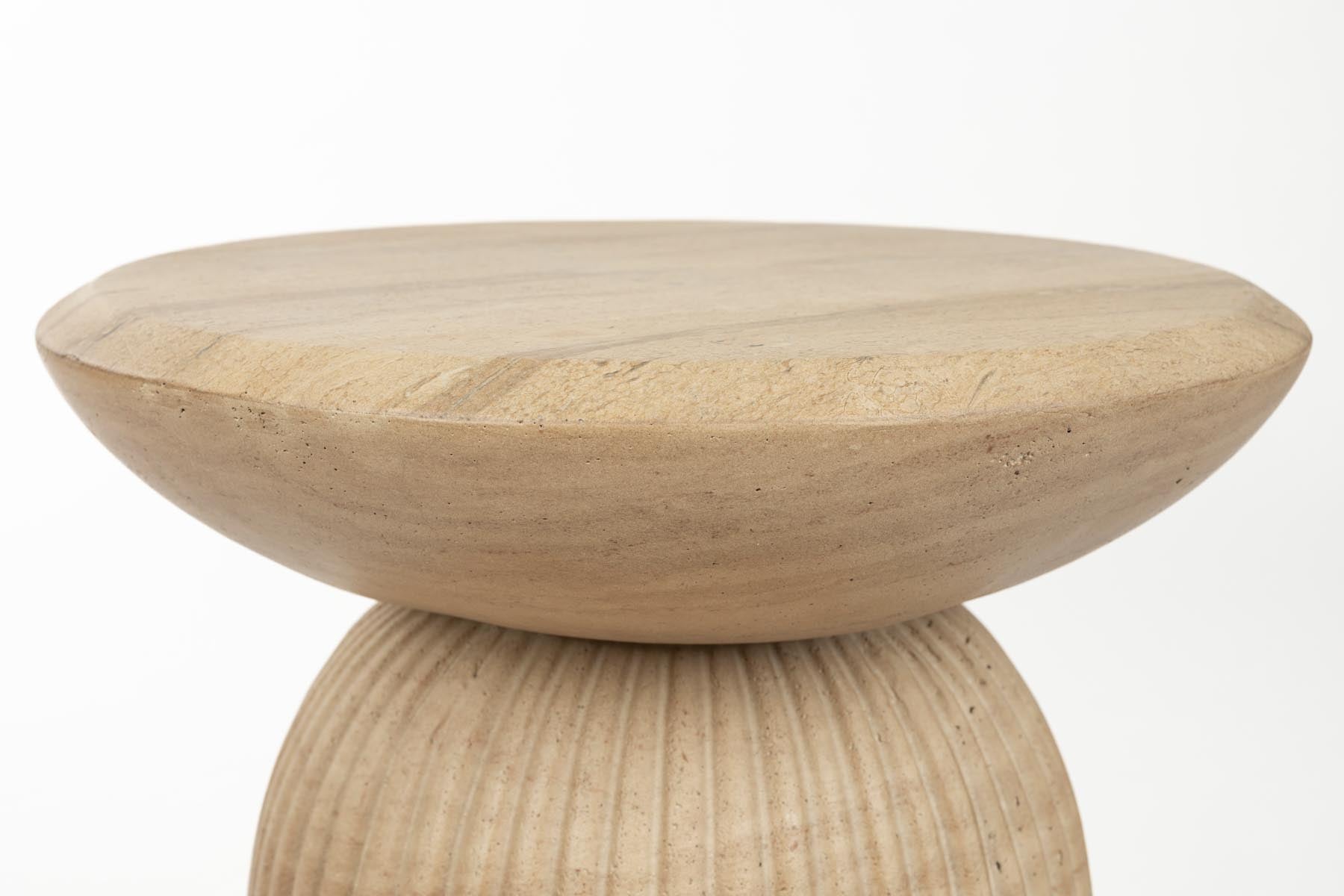 Hocker Brison in Grau präsentiert im Onlineshop von KAQTU Design AG. Hocker ist von Dutchbone