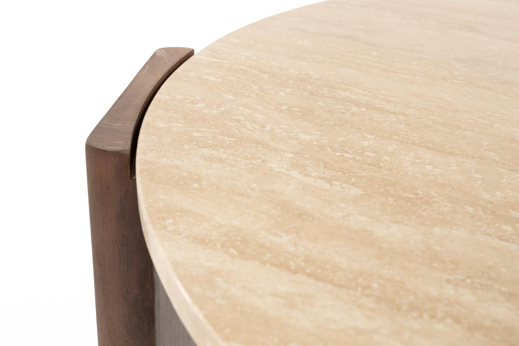 Kaffeetisch Valcour in Braun präsentiert im Onlineshop von KAQTU Design AG. Couchtisch ist von Dutchbone