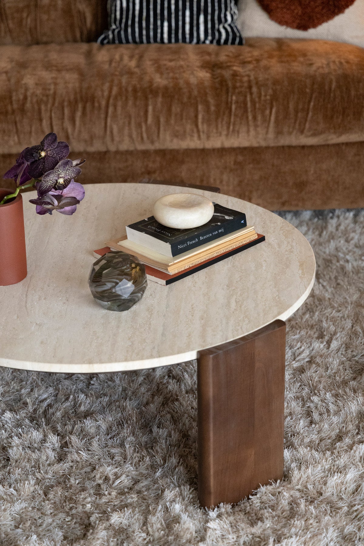 Kaffeetisch Valcour in Braun präsentiert im Onlineshop von KAQTU Design AG. Couchtisch ist von Dutchbone