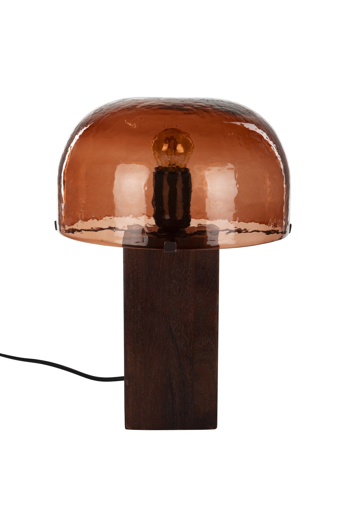 Tischleuchte Mavery Brown von Dutchbone mit rechteckigem Akazienholz-Fuss und halbrundem Glas-Lampenschirm in Pilzform.