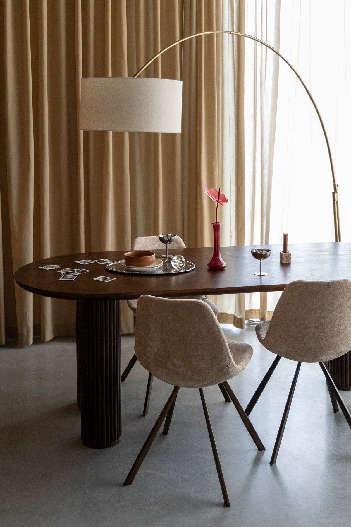 Stuhl Franky in Beige präsentiert im Onlineshop von KAQTU Design AG. Stuhl ist von Dutchbone