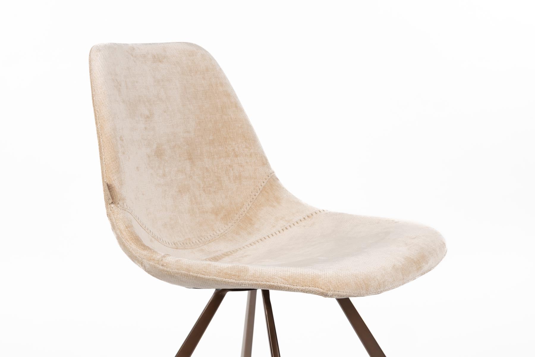 Stuhl Franky in Beige präsentiert im Onlineshop von KAQTU Design AG. Stuhl ist von Dutchbone