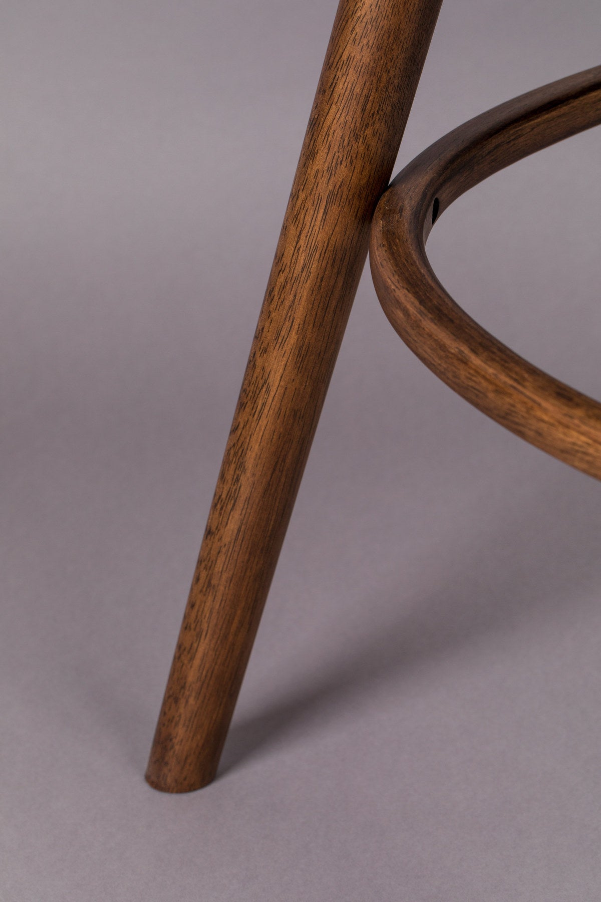 Stuhl Talika in Braun präsentiert im Onlineshop von KAQTU Design AG. Stuhl ist von Dutchbone