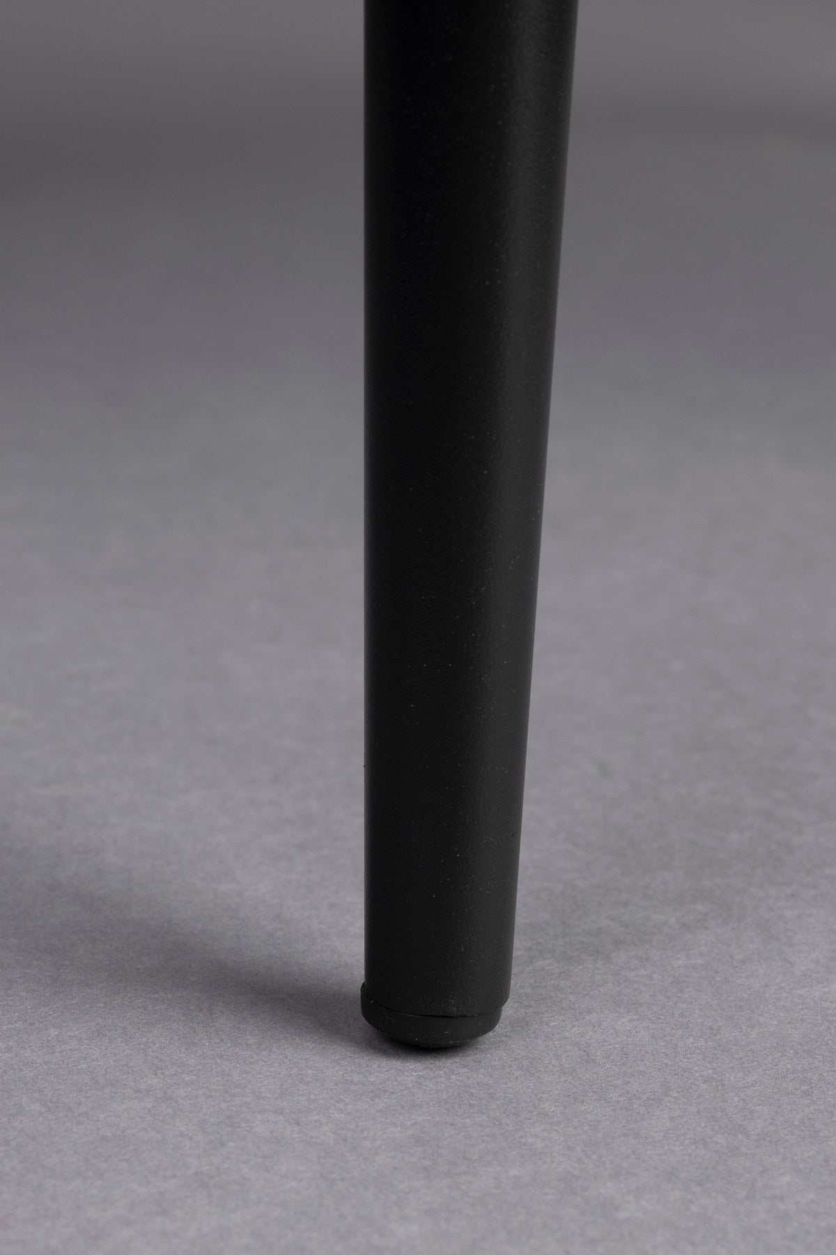Stuhl Georgia Grün in Grün präsentiert im Onlineshop von KAQTU Design AG. Schalenstuhl ist von Dutchbone