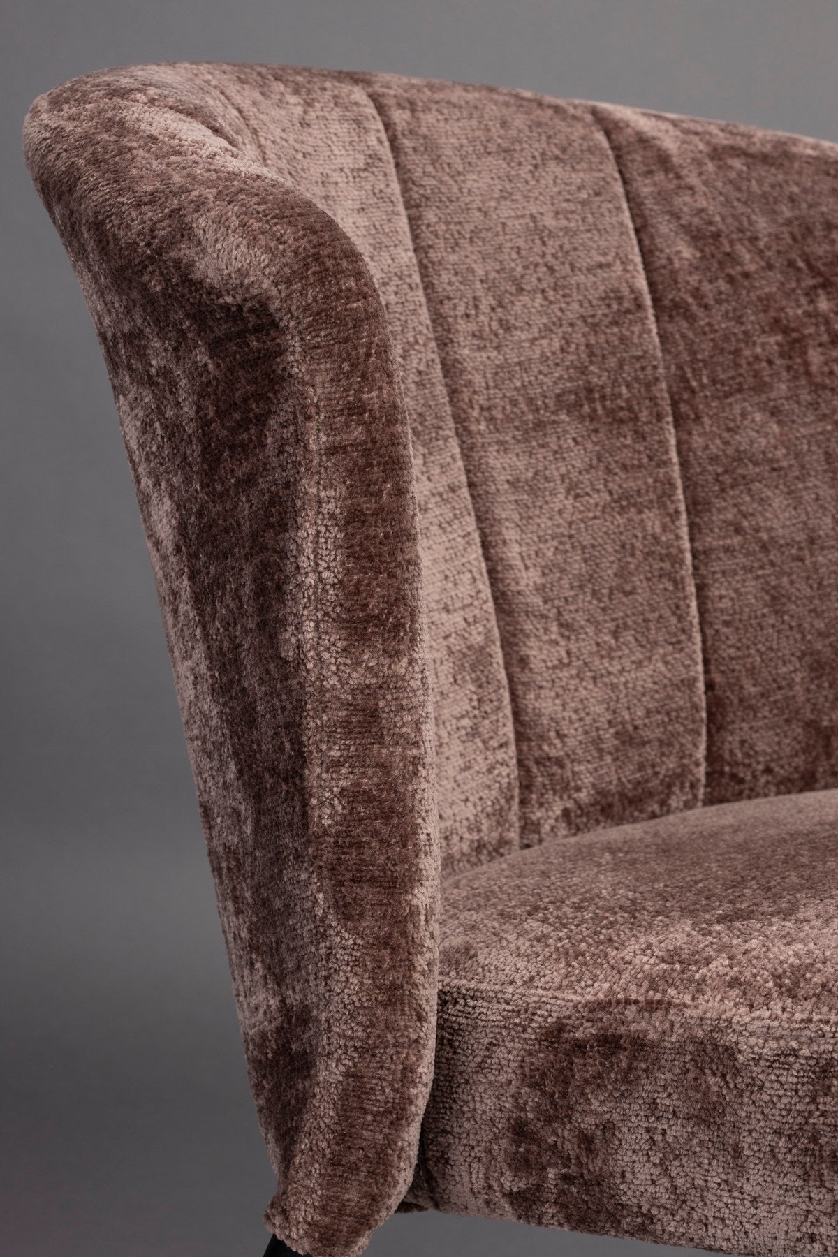 Stuhl Georgia Lila in Lila präsentiert im Onlineshop von KAQTU Design AG. Stuhl ist von Dutchbone