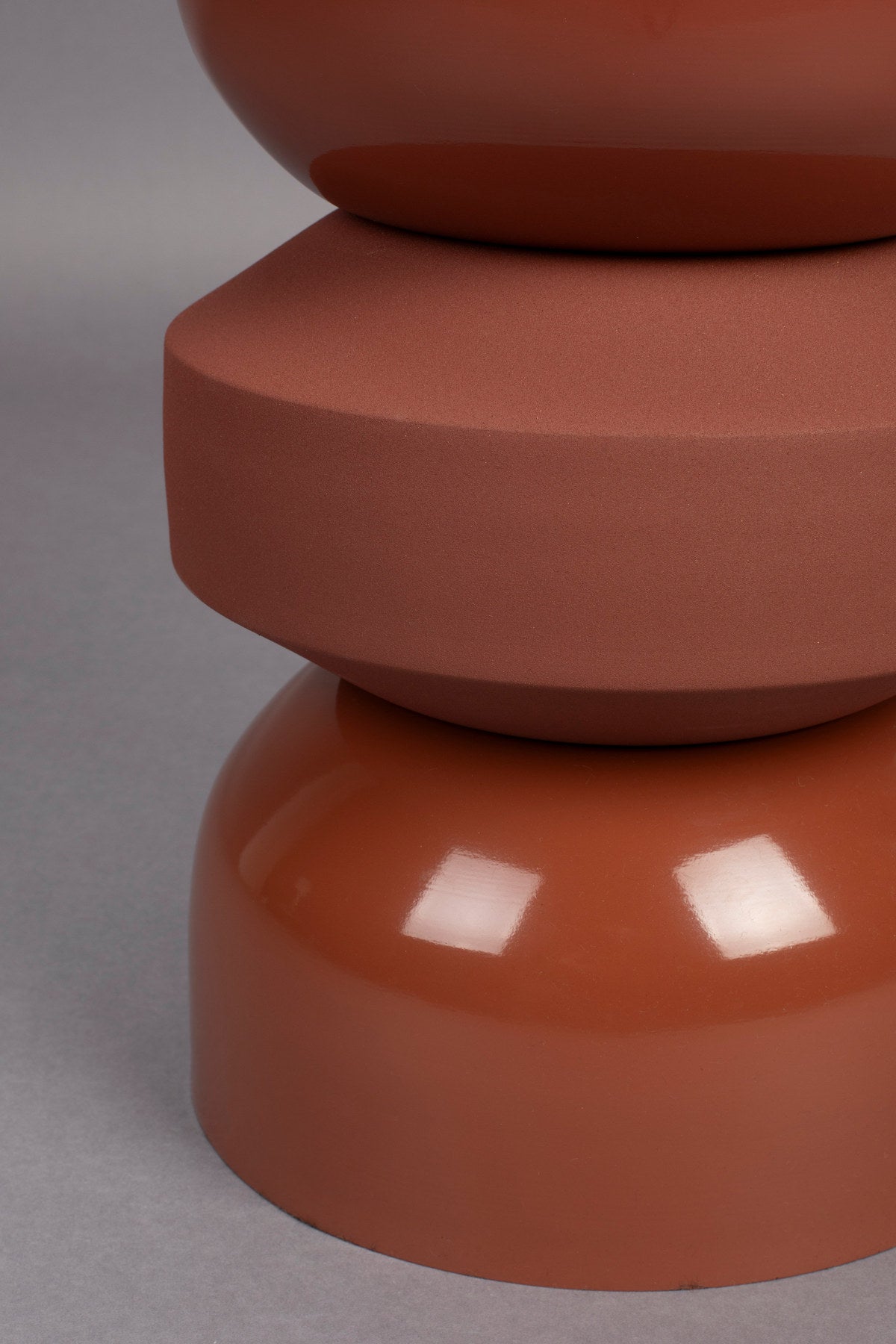 Hocker Apollo Terra in Rot präsentiert im Onlineshop von KAQTU Design AG. Hocker ist von Dutchbone
