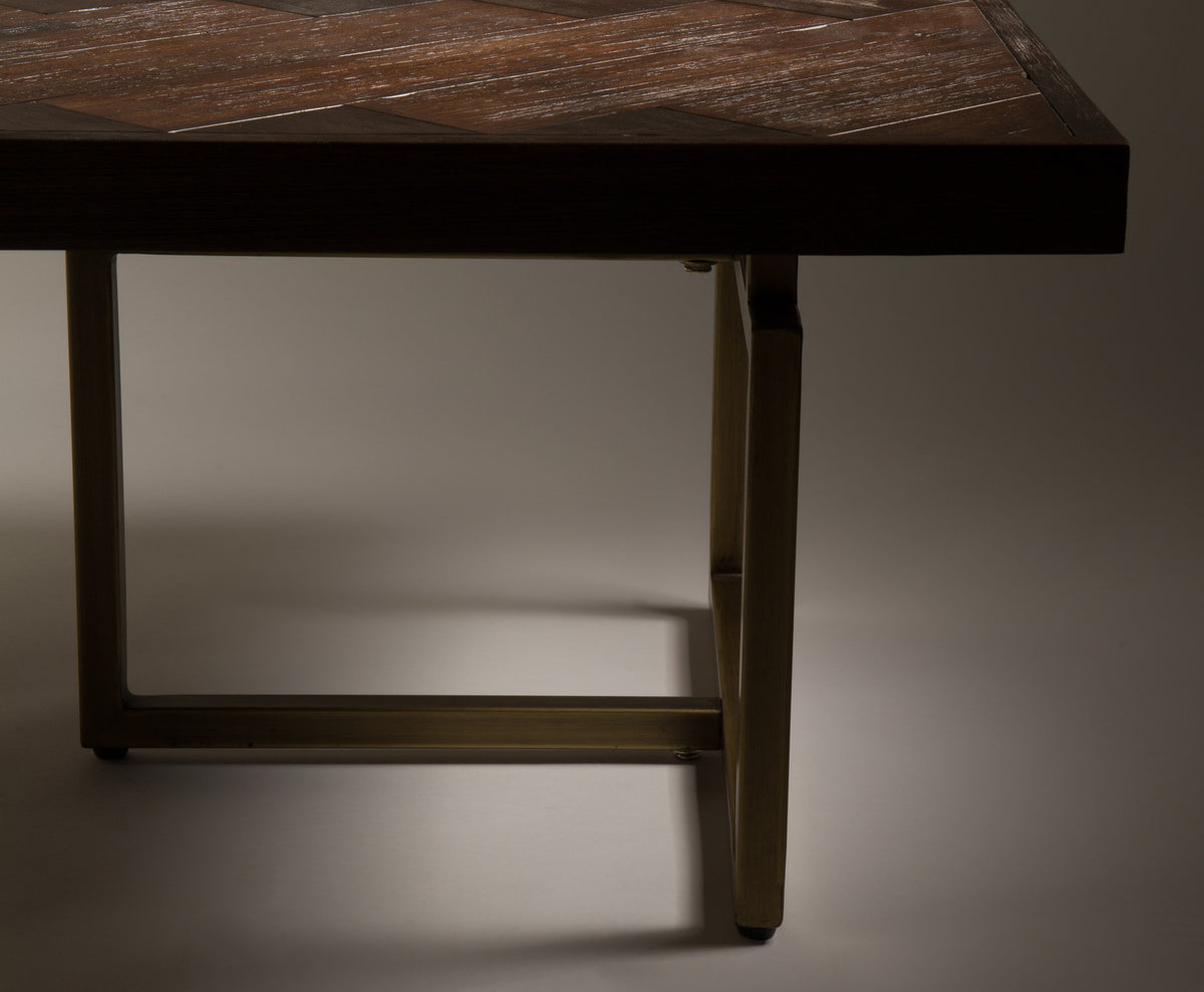 Beistelltisch Class in Braun/Messing präsentiert im Onlineshop von KAQTU Design AG. Beistelltisch ist von Dutchbone