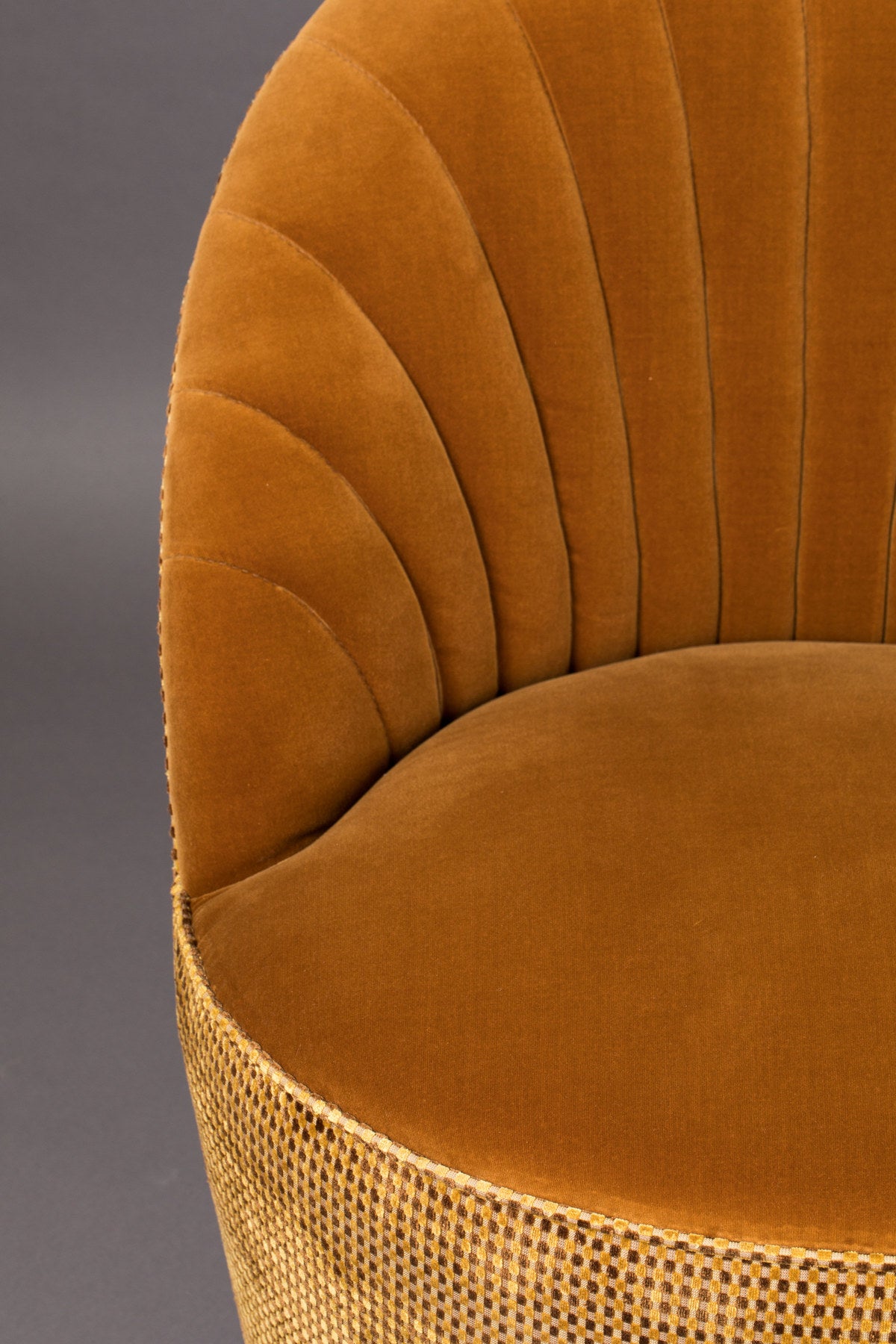 Loungesessel Madison in Whiskey präsentiert im Onlineshop von KAQTU Design AG. Sessel ist von Dutchbone