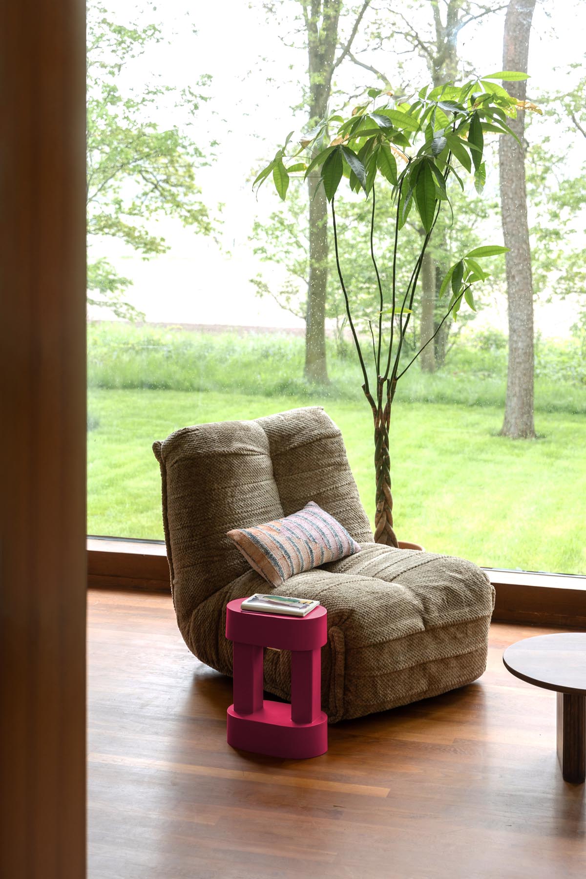 Hamilton Loungesessel Recliner in Braun präsentiert im Onlineshop von KAQTU Design AG. Sessel ist von Dutchbone