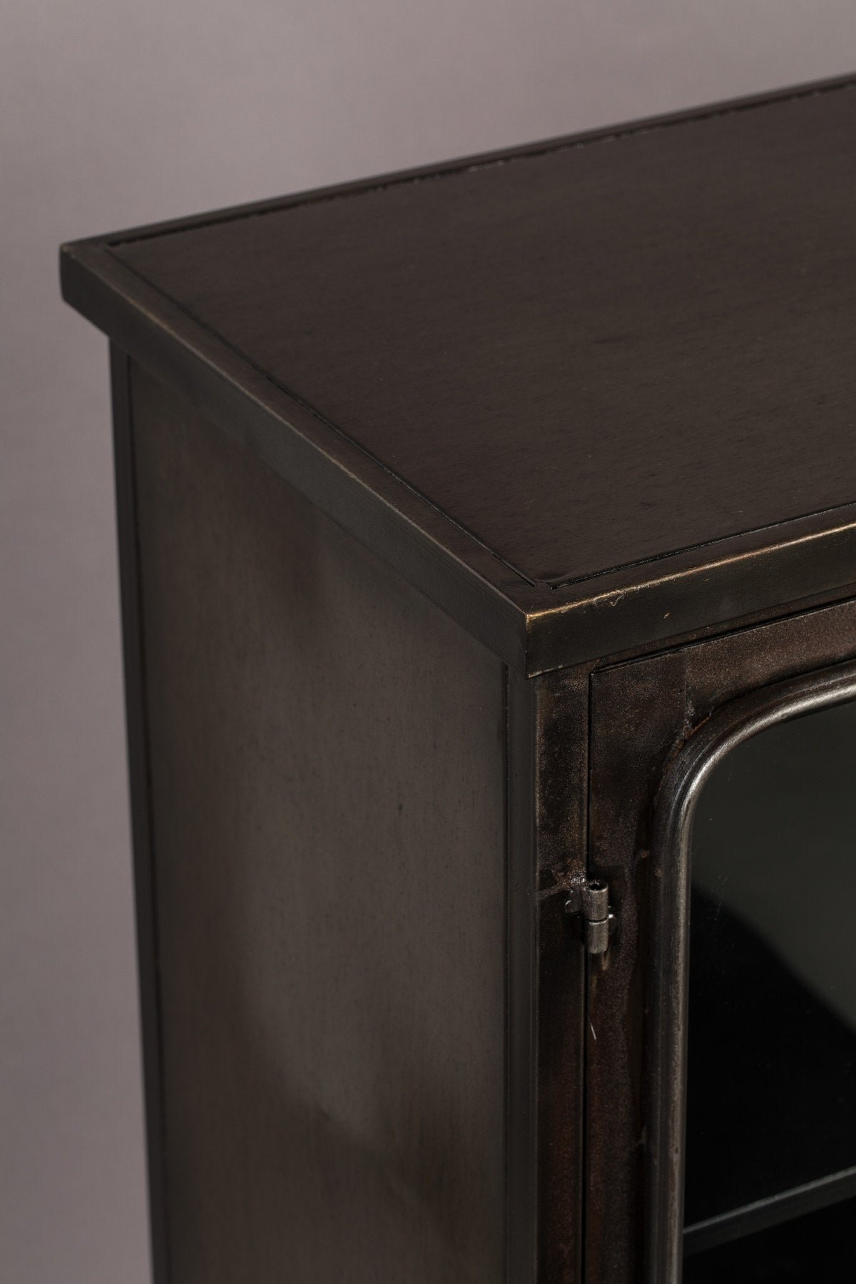 Cabinet Denza in Schwarz präsentiert im Onlineshop von KAQTU Design AG. Cabinet ist von Dutchbone