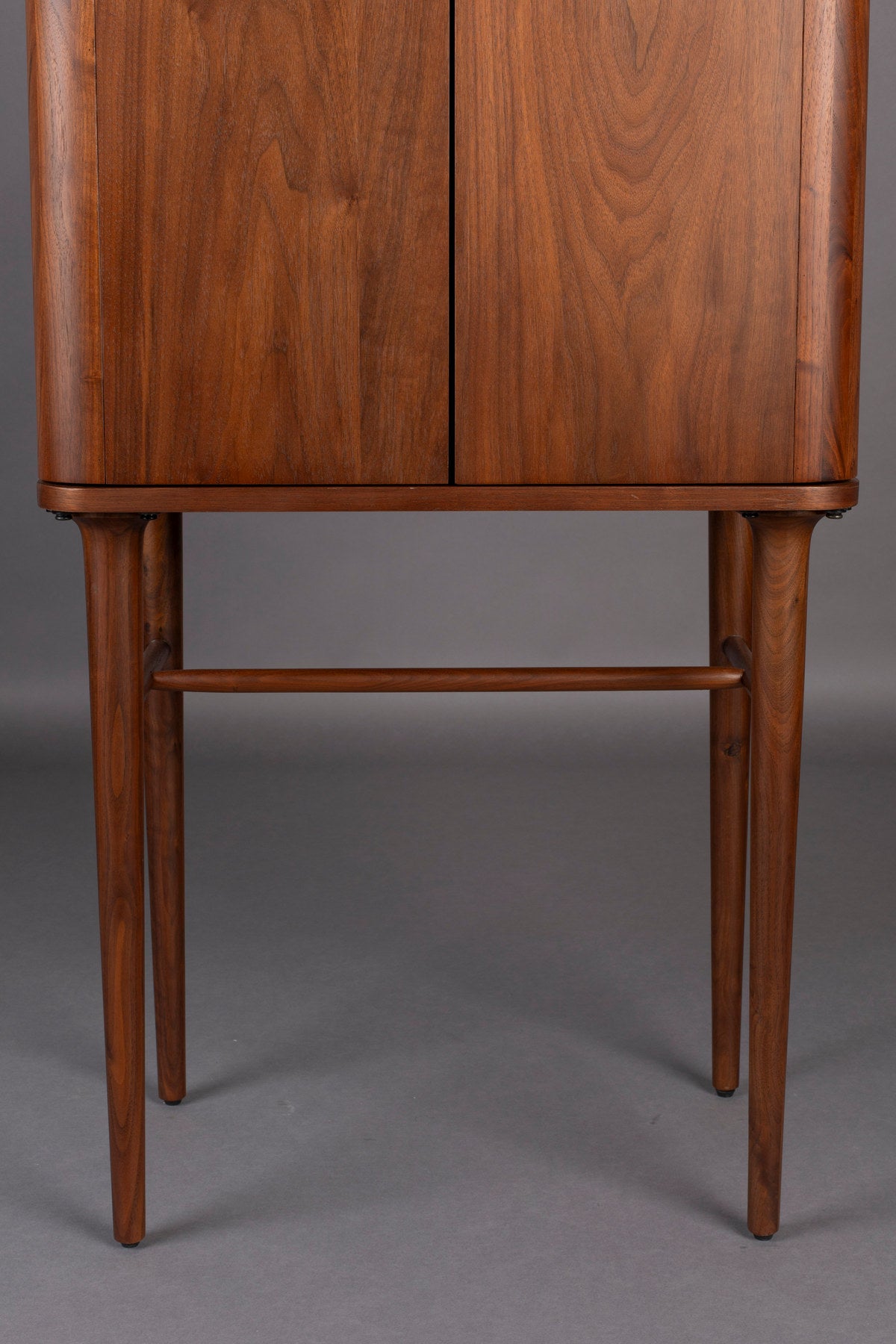 Schrank Morrison in Braun präsentiert im Onlineshop von KAQTU Design AG. Cabinet ist von Dutchbone