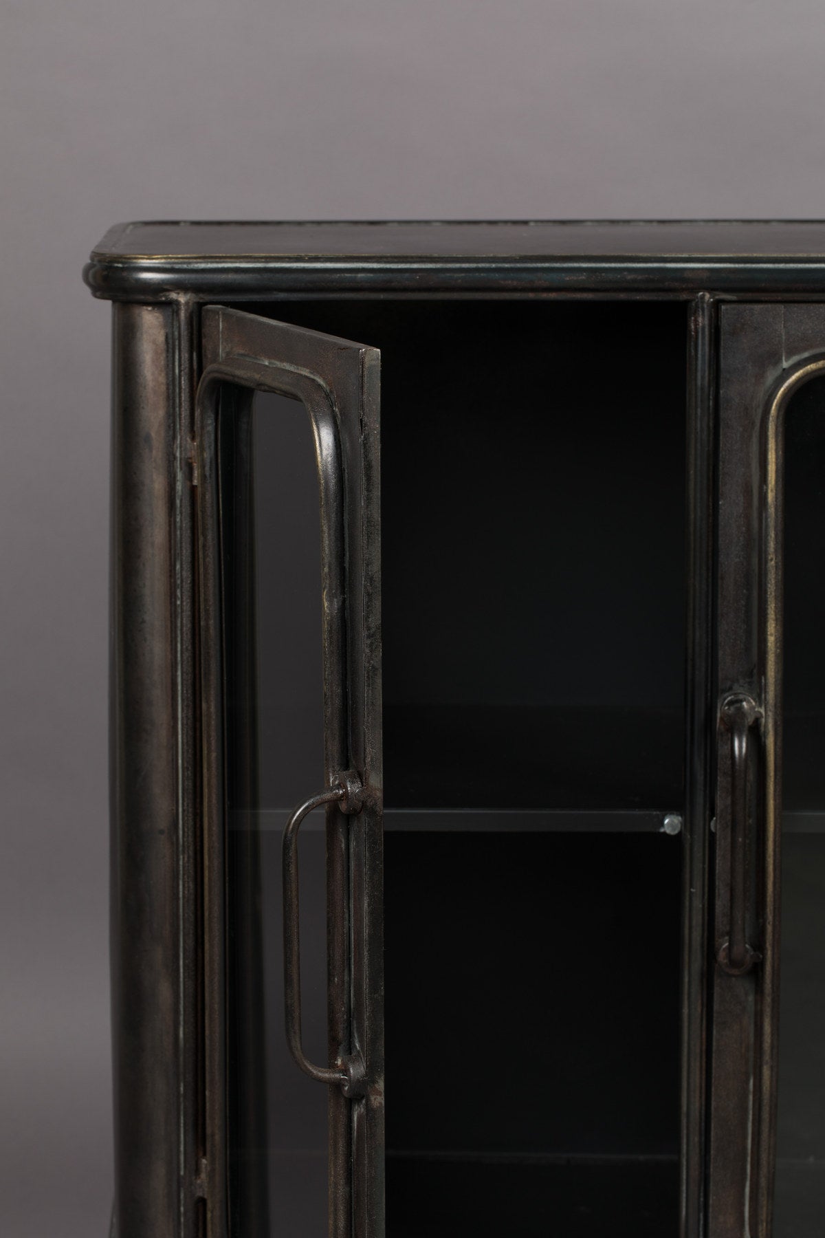 Sideboard Denza in Schwarz präsentiert im Onlineshop von KAQTU Design AG. Sideboard ist von Dutchbone