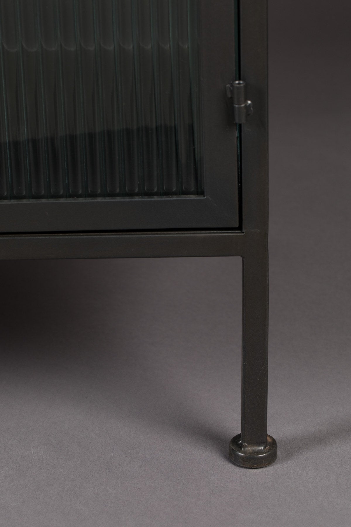 Sideboard Boli in Schwarz präsentiert im Onlineshop von KAQTU Design AG. Sideboard ist von Dutchbone