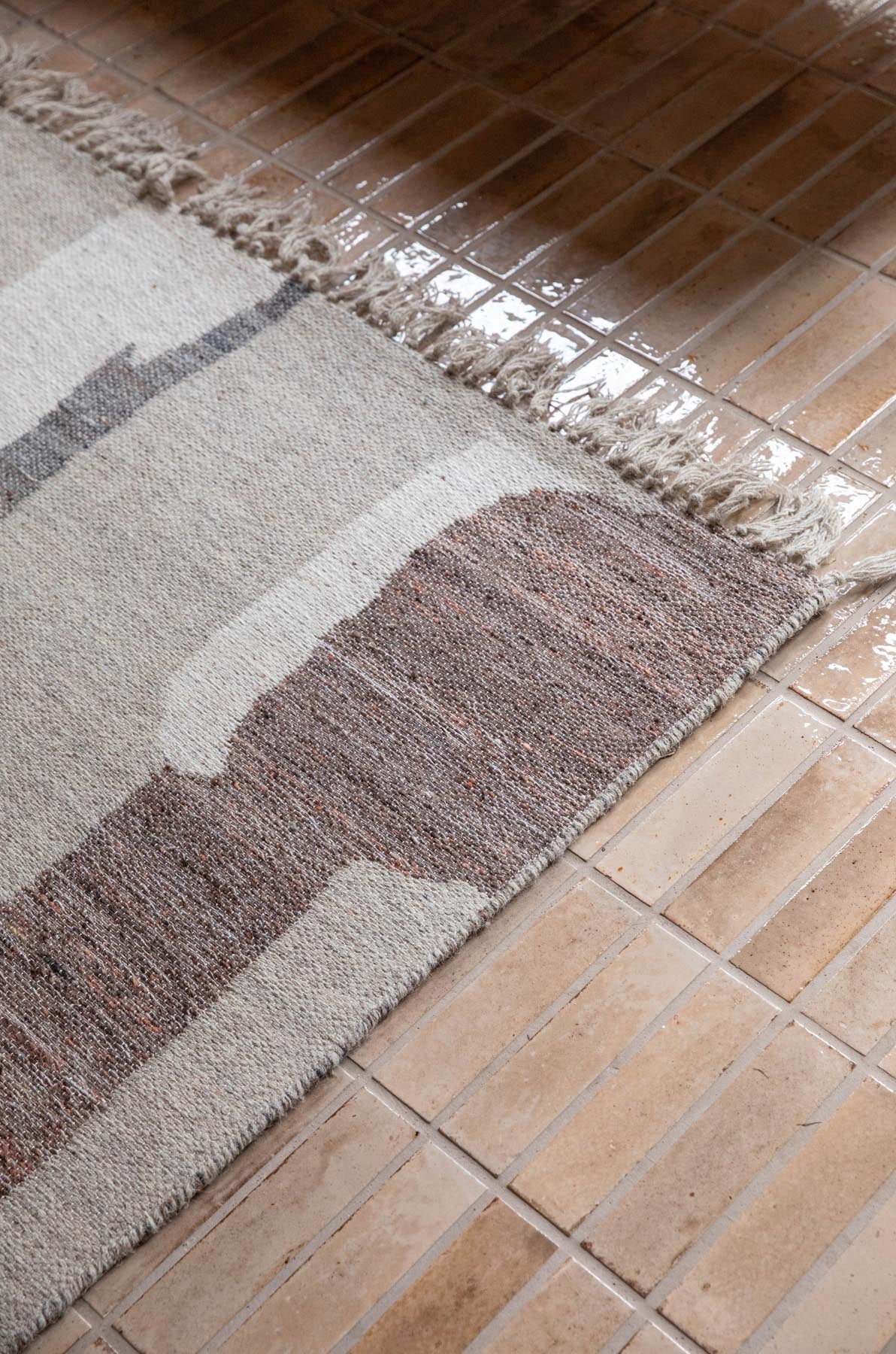 Teppich Caminito 160x230 in Orange präsentiert im Onlineshop von KAQTU Design AG. Teppich ist von Dutchbone