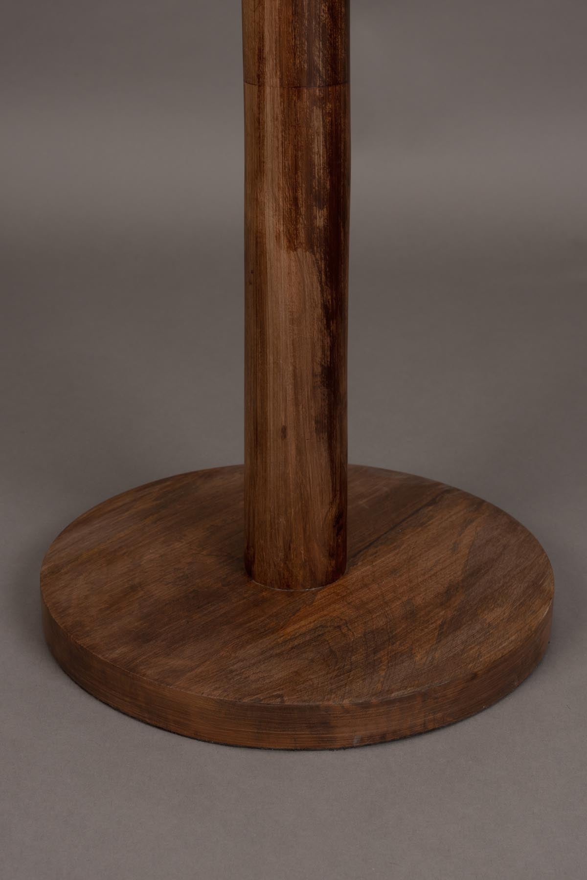 Garderobe Jakub in Walnuss präsentiert im Onlineshop von KAQTU Design AG. Garderobe ist von Dutchbone