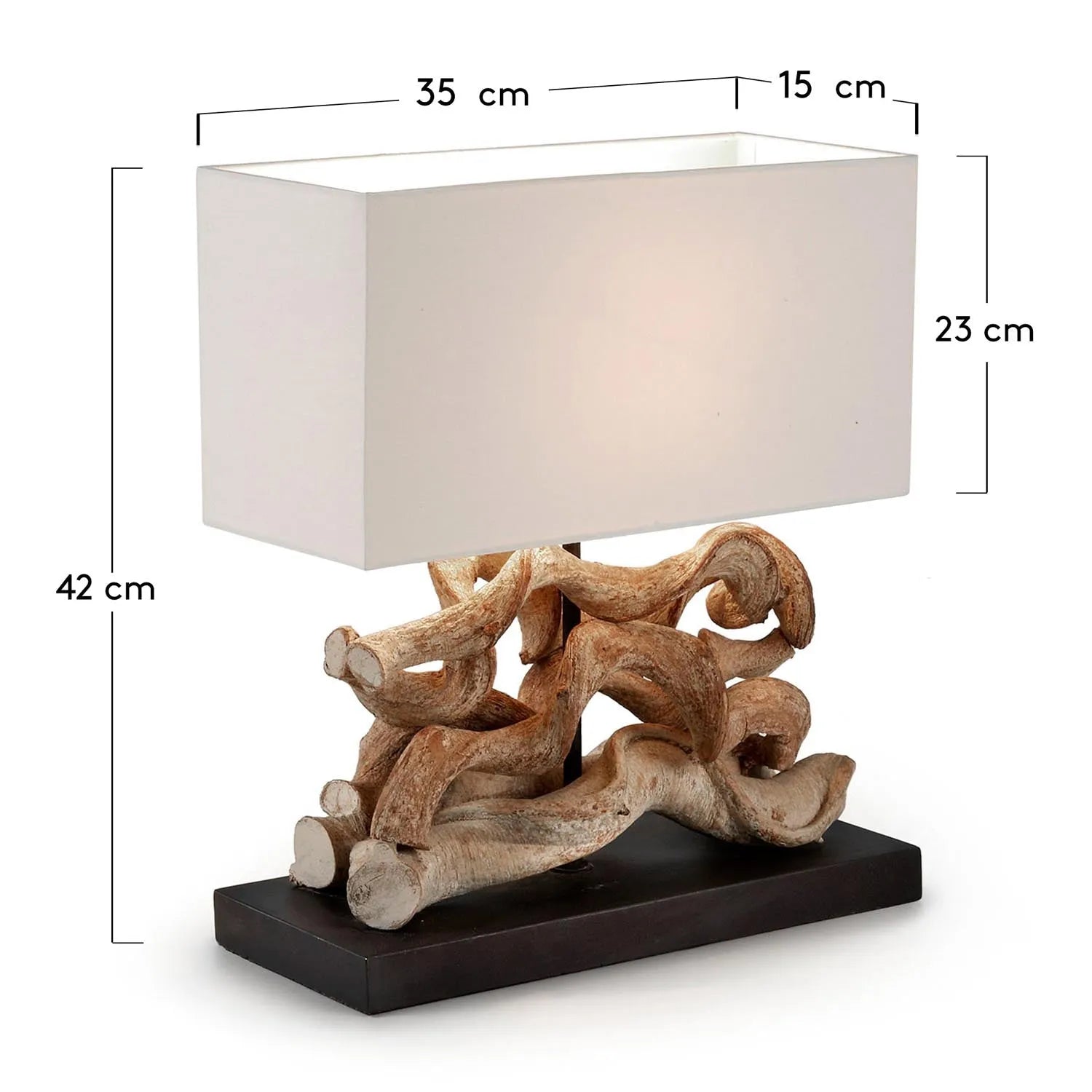 Elegante Tischlampe aus recyceltem Holz mit Baumwollschirm, die sanftes Licht und stilvolle Akzente setzt.