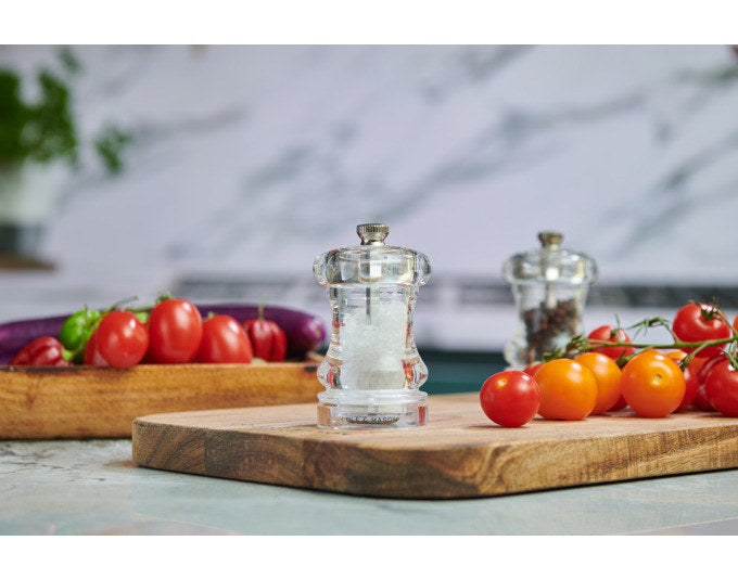 COLE&MASON Pfeffermühle Capstan 8.5 cm in Transparent, Silber präsentiert im Onlineshop von KAQTU Design AG. Salz & Pfeffer ist von COLE & MASON