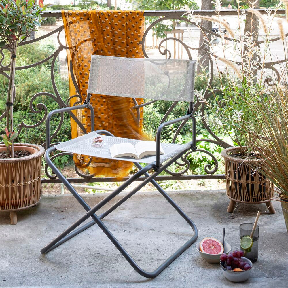 LAFUMA Klappsessel FGX XL seigle II Gestell titane in Seigle, Braun, Titane, Grau präsentiert im Onlineshop von KAQTU Design AG. Gartenstuhl mit Armlehnen ist von LAFUMA