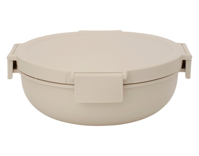 Runde BRABANTIA Lunchschüssel Make & Take in Soft Beige aus Kunststoff mit flachem Deckel und Klickverschluss, Fassungsvermögen 1.3 Liter.