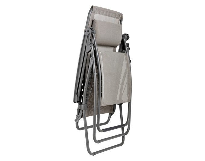 LAFUMA Relaxsessel Relax 601 XL terre mit Gestell in Titane, Bezug aus Batyline-Gewebe, Armlehnen aus Polypropylen, klappbares Stahlgestell, Outdoor-Liegestuhl.