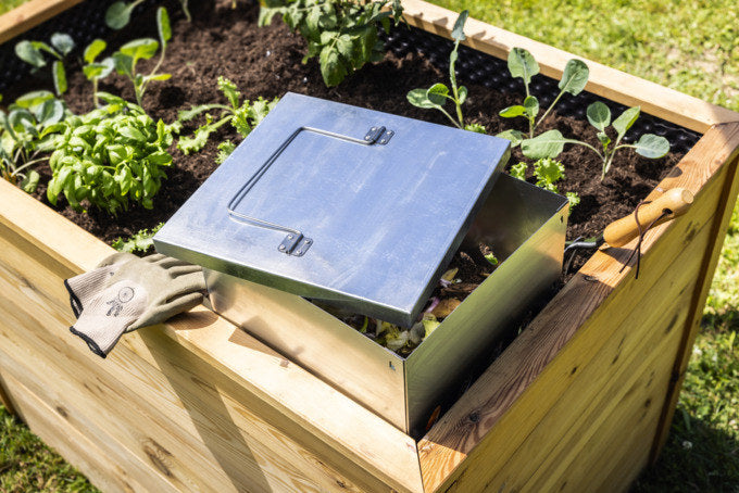 WINDHAGER Hochbeet-Kompost-System vezinkt 30x30x48 cm in Silber präsentiert im Onlineshop von KAQTU Design AG. Gartenabfallbehälter ist von WINDHAGER