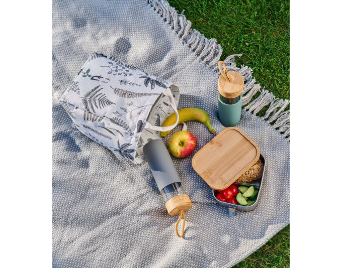 ZELLER Lunchbox mit Bambusdeckel und Clipverschluss 18.4x13.5x7 cm in Silber, Natur, Braun präsentiert im Onlineshop von KAQTU Design AG. Lunchboxen ist von ZELLER PRESENT
