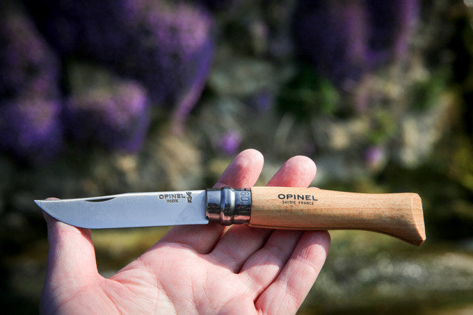 OPINEL Messer Nr. 9 Edelstahl Buchenholzgriff transparent lackiert 9 cm in Natur, Braun, Silber präsentiert im Onlineshop von KAQTU Design AG. Küchenmesser ist von OPINEL