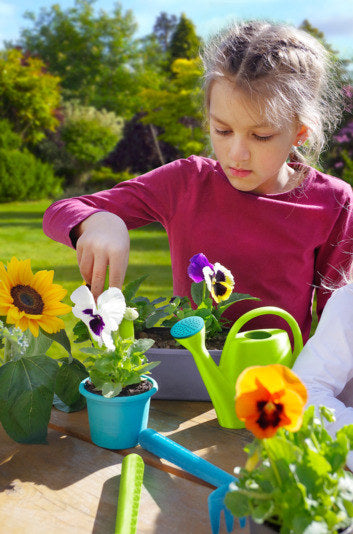GARDENICO KIDS Kinder-Pflanzset mittel mit Blumentöpfen in Assortiert präsentiert im Onlineshop von KAQTU Design AG. Gartenpflege ist von GARDENICO