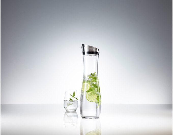 SCHOTT ZWIESEL Karaffe Fresca 1 l in Transparent, Silber präsentiert im Onlineshop von KAQTU Design AG. Karaffe ist von SCHOTT ZWIESEL