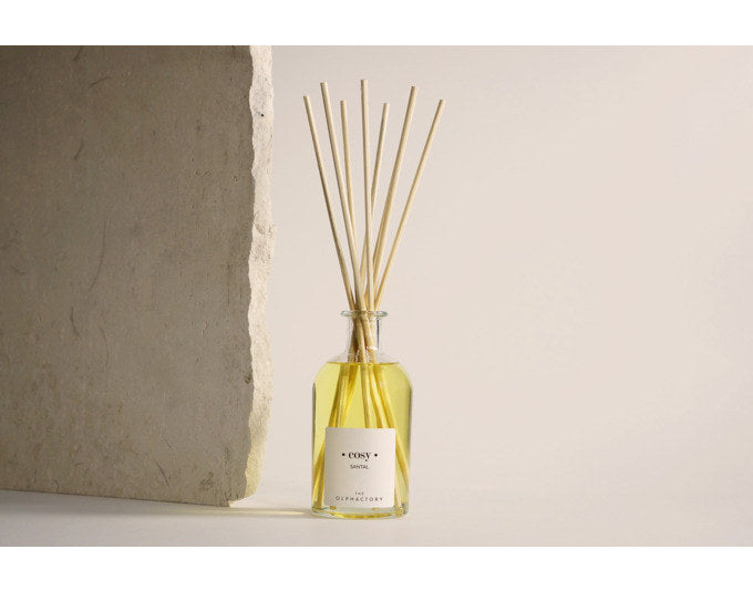 THE OLPHACTORY Raumduft Santal 250 ml in Transparent präsentiert im Onlineshop von KAQTU Design AG. Duftöl ist von THE OLPHACTORY