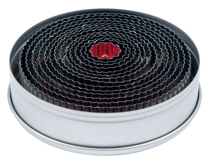 STÄDTER Ausstecher Ringe / Kreise ø 2–11 cm gewellt in Silber präsentiert im Onlineshop von KAQTU Design AG. Ausstecher ist von STÄDTER