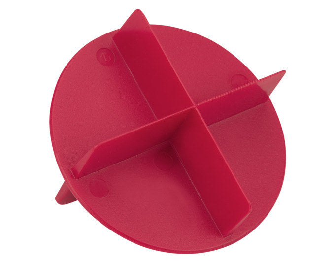 STÄDTER Brötchenstempel Laugenbrötchen ø 7.5x2 cm rot in Rot präsentiert im Onlineshop von KAQTU Design AG. Küchenhelfer ist von STÄDTER