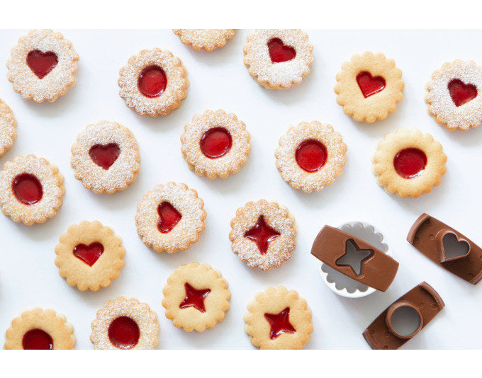 STÄDTER Linzer-Ausstecher Set Der patente Spitzbub ø 4 cm gewellt in Weiss präsentiert im Onlineshop von KAQTU Design AG. Ausstecher ist von STÄDTER