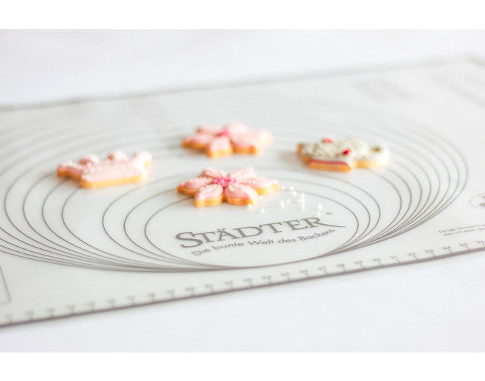 STÄDTER Silikon-Unterlage Profi Maxi 60x40 cm weiss in Weiss präsentiert im Onlineshop von KAQTU Design AG. Küchenhelfer ist von STÄDTER