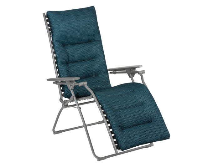 LAFUMA Relaxsessel Evolution BeComfort® bleu encre Gestell titane in Bleu encre, Blau, Titane, Grau präsentiert im Onlineshop von KAQTU Design AG. Liegestuhl ist von LAFUMA