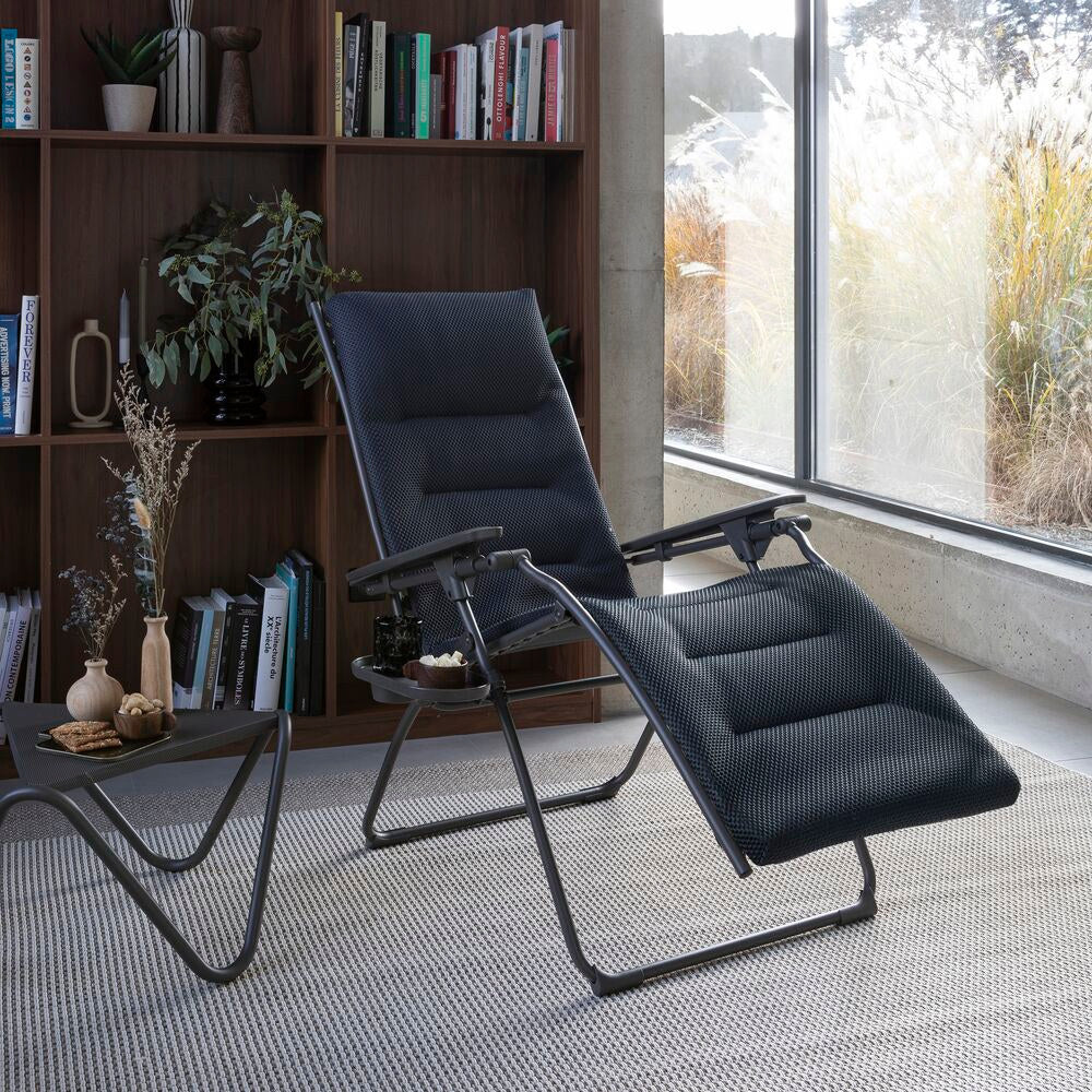 LAFUMA Relaxsessel Evolution BeComfort® dark grey Gestell titane in Dark grey, Grau, Titane präsentiert im Onlineshop von KAQTU Design AG. Liegestuhl ist von LAFUMA