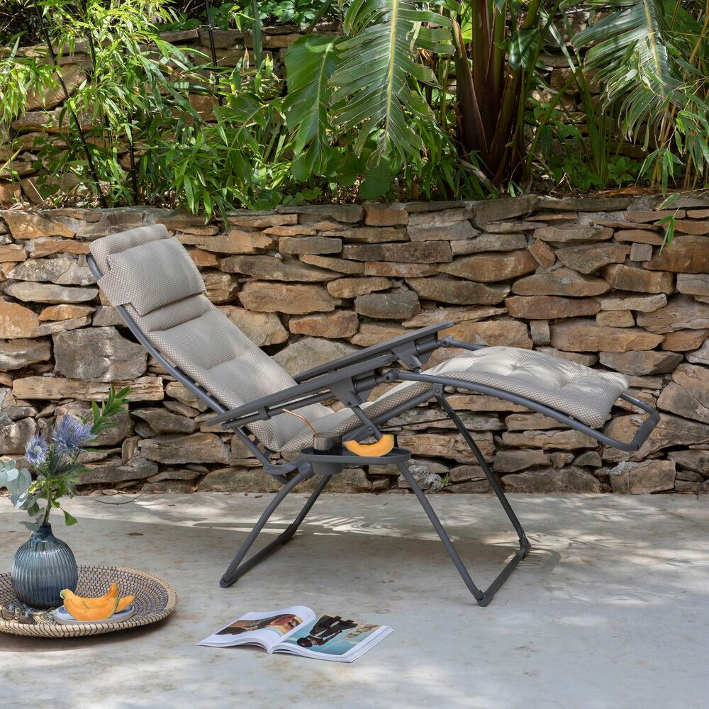 LAFUMA Relaxsessel Futura BeComfort® moka Gestell titane in Moka, Braun, Titane, Grau präsentiert im Onlineshop von KAQTU Design AG. Liegestuhl ist von LAFUMA