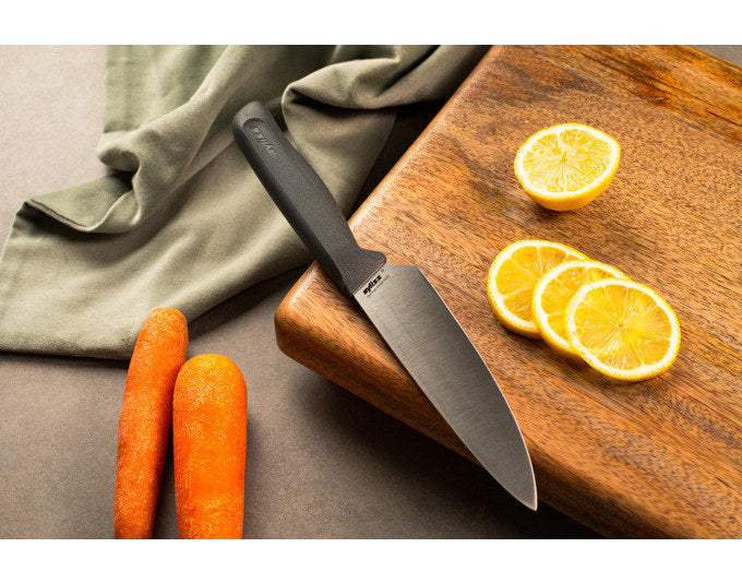 ZYLISS Kochmesser 15 cm schwarz in Schwarz präsentiert im Onlineshop von KAQTU Design AG. Kochmesser ist von ZYLISS