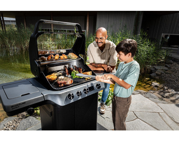 RÖSLE Gasgrill Blazeflame Master 3, 50 mbar in Schwarz präsentiert im Onlineshop von KAQTU Design AG. Gasgrill ist von RÖSLE