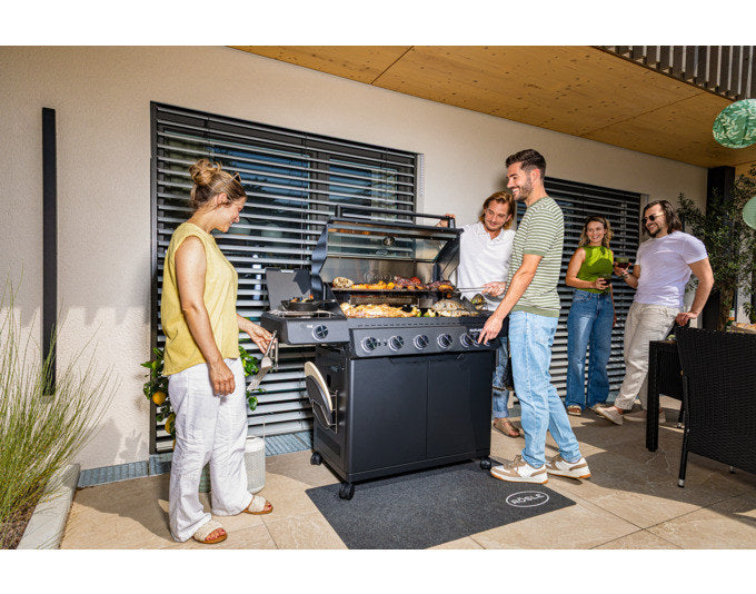 RÖSLE Gasgrill Allflame Hero 6 in Schwarz mit sechs Brennern, Seitentisch, Glaseinsatz im Deckel und emailliertem Gusseisen-Grillrost.