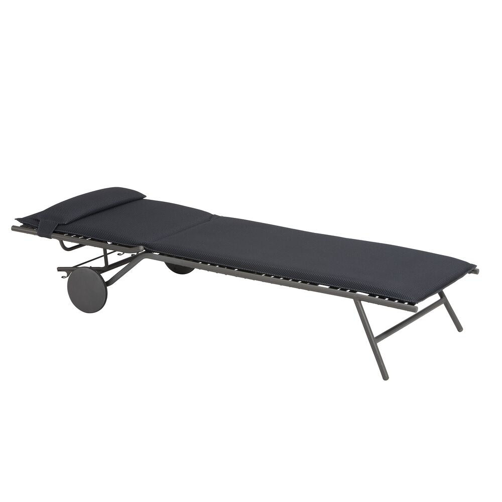 LAFUMA Liege Miami II Becomfort dark grey in Dark grey, Grau präsentiert im Onlineshop von KAQTU Design AG. Liegestuhl ist von LAFUMA