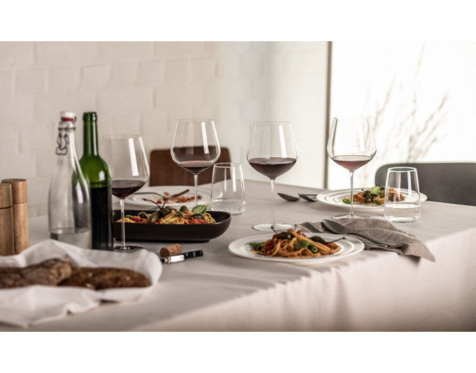 ZWIESEL GLAS Rotweinglas Vuelo 130 2 Stück in Transparent präsentiert im Onlineshop von KAQTU Design AG. Rotweingläser ist von ZWIESEL GLAS