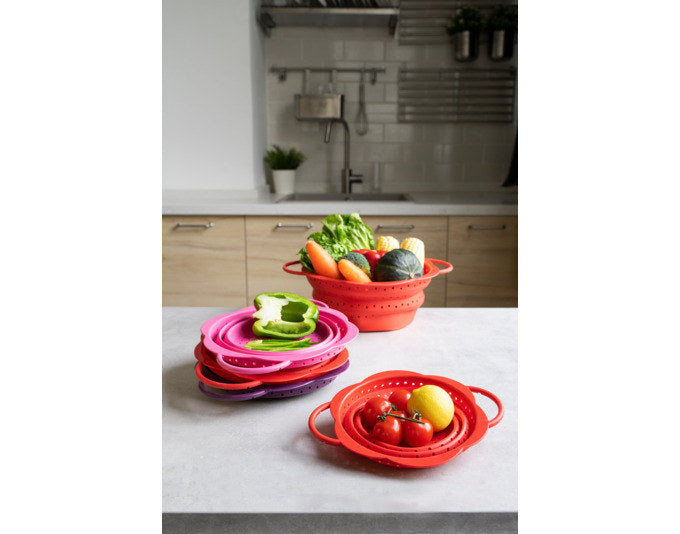 KOCHBLUME Faltsieb M 28x22.5x10 cm türkis in Türkis, Blau präsentiert im Onlineshop von KAQTU Design AG. Abschüttsieb ist von KOCHBLUME