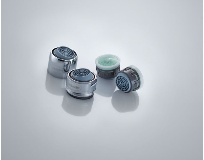 NEOPERL Mischdüse CASCADE SLC SSR A M24x1, elegante und funktionale Lösung für effizientes Wasser-Management in der Küche.