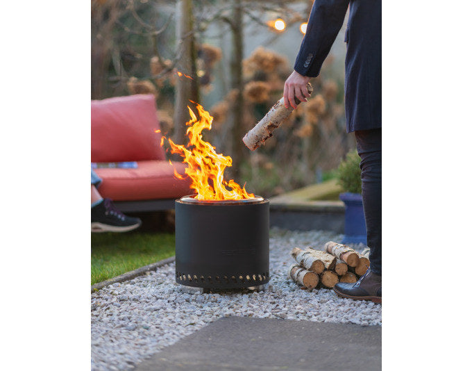 REDFIRE Feuerstelle Volcano Large schwarz in Schwarz präsentiert im Onlineshop von KAQTU Design AG. Feuerschale ist von REDFIRE