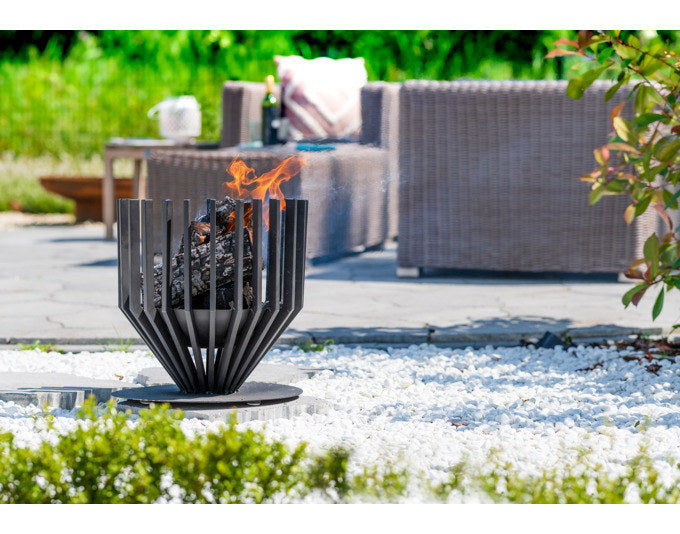 REDFIRE Feuerkorb Irving medium schwarz in Schwarz präsentiert im Onlineshop von KAQTU Design AG. Feuerschale ist von REDFIRE